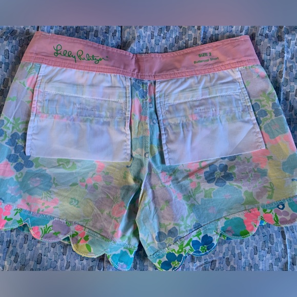 🌸 Lily Pulitzer Buttercup Shorts🌸 - Picture 2 of 11